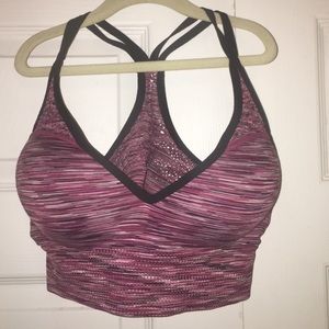 Sports bra with cute mesh back and straps